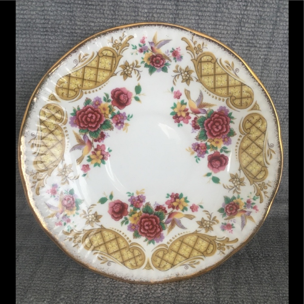 Elizabethan Dovedale Pattern Saucer